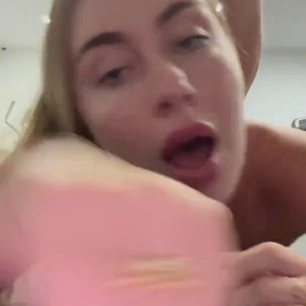 Emily Webb Nude Gym Sextape OnlyFans Video Leaked