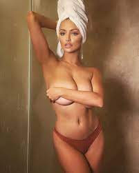 Lindsey Pelas Nude Shower Boobs Play